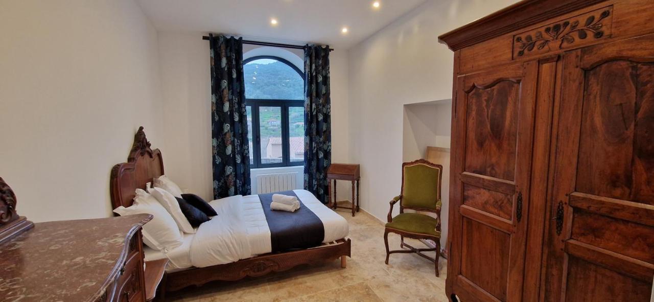 Bel & Ancien Appartement T3 Renove Dans Sartene Exterior foto