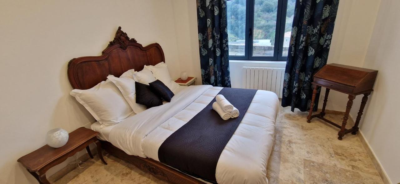 Bel & Ancien Appartement T3 Renove Dans Sartene Exterior foto