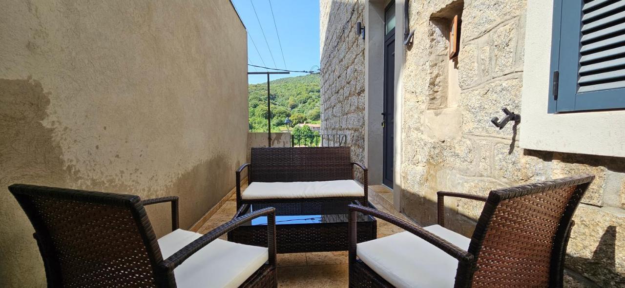 Bel & Ancien Appartement T3 Renove Dans Sartene Exterior foto